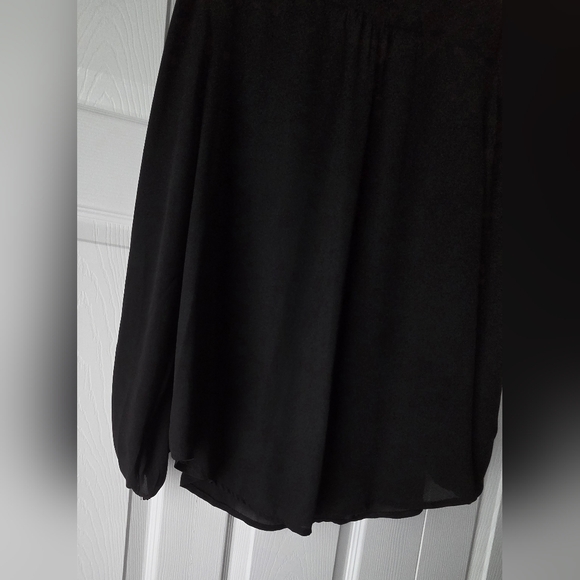 Carmen Marc Valvo Black V-Neck Zip-Front Long Sleeve Blouse Size 1X - Picture 9 of 10